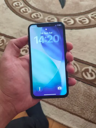İphone 11 pro satilir — 300 AZN, Biləsuvar, Mərkəz